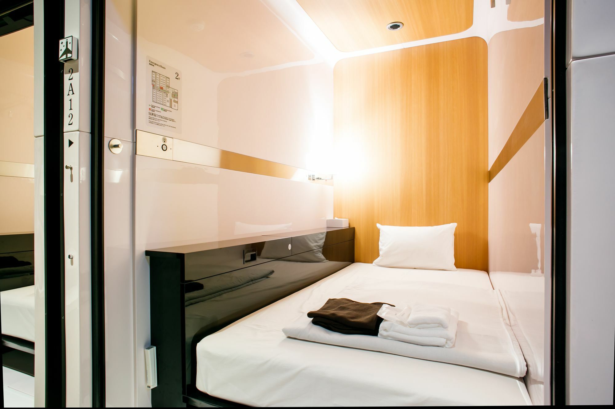 First Cabin Tkp Nagoya Station Hotel Luaran gambar